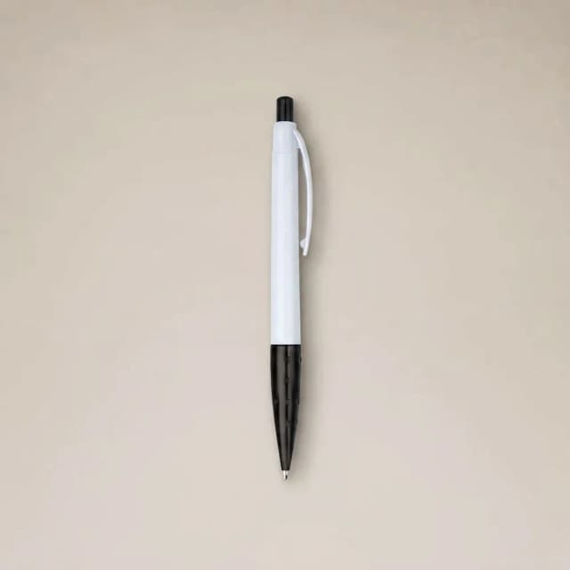 Esfero publicitario Ref 150 personalizado con marca corporativa sobre fondo blanco de estudio